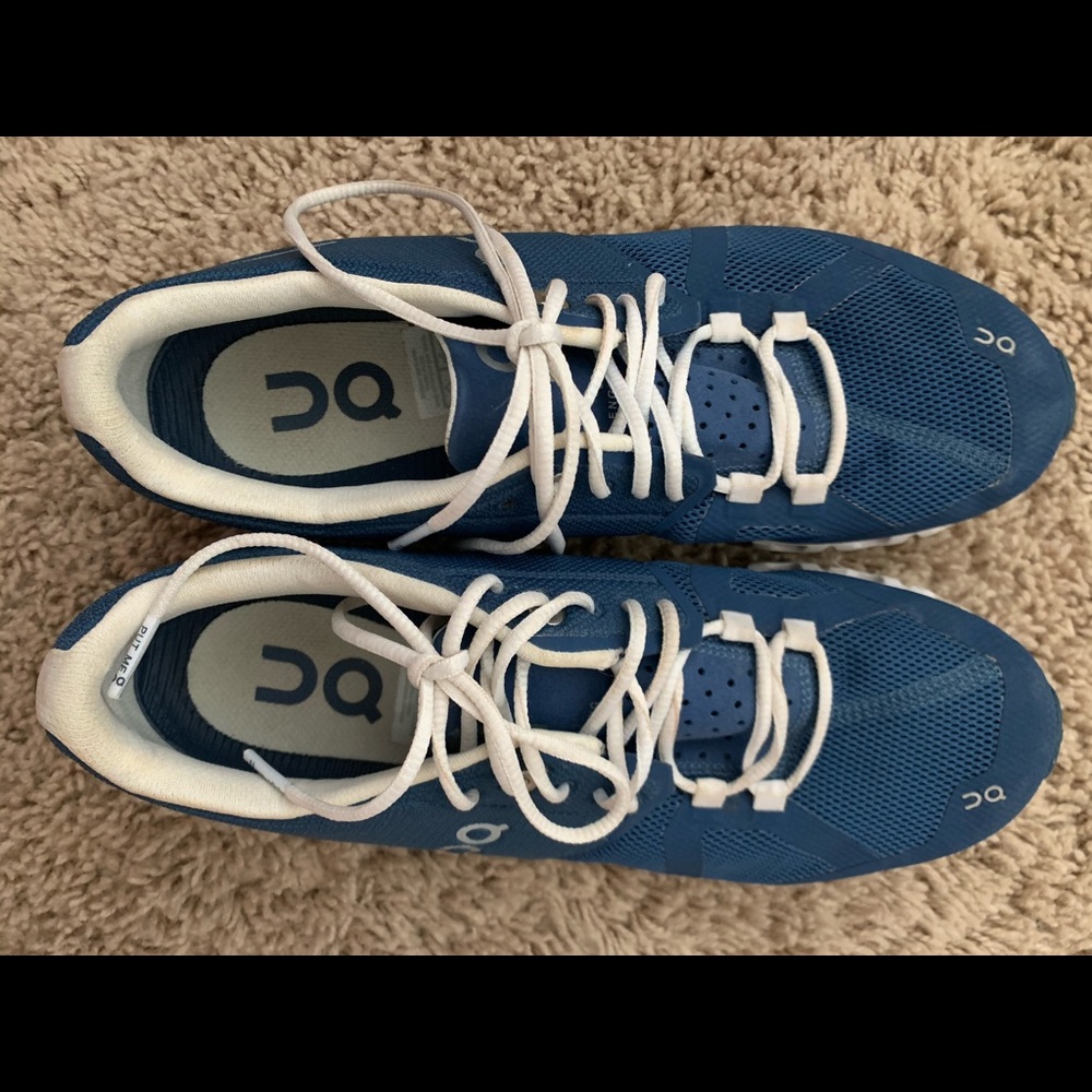 Women’s ON cloud running shoes